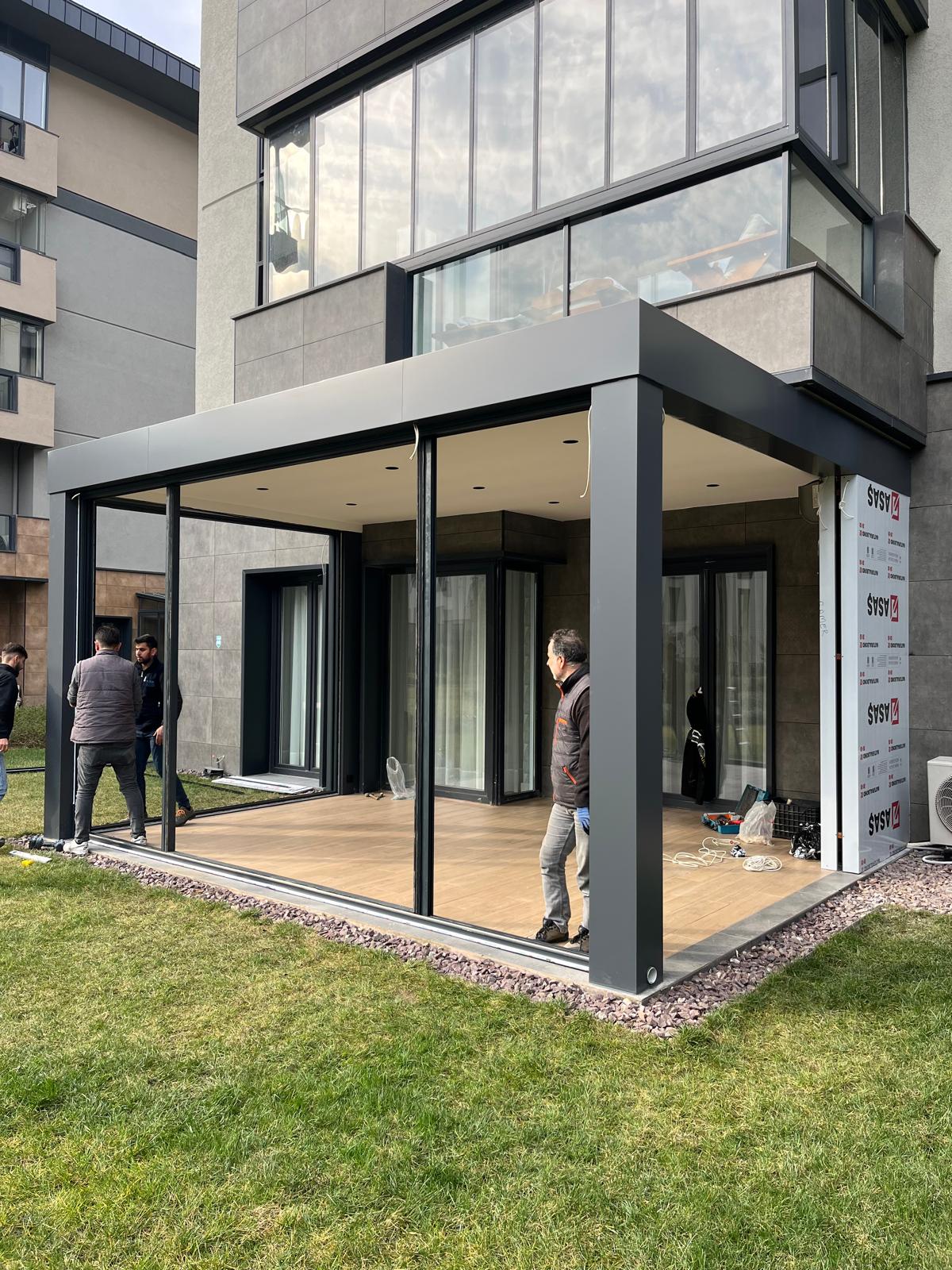 Kış Bahçesi Ve Giyotin 98